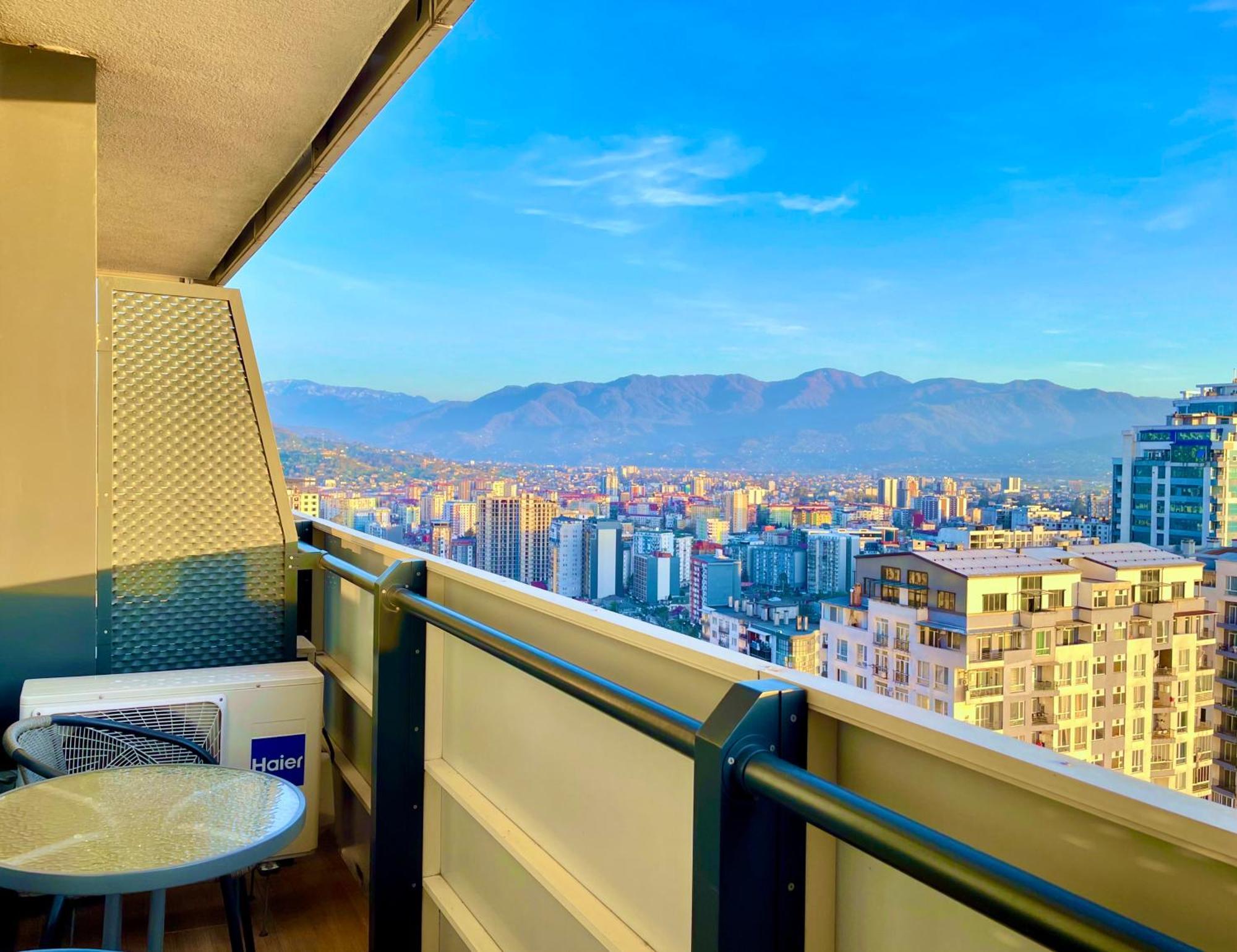 Sky Apartments Batumi Eksteriør billede